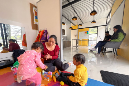 Fundación refuerza talleres para niños y madres lactantes.