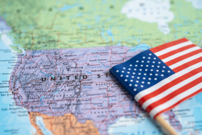 Más de 22,000 afganos y cameruneses perderán su permiso de trabajo tras la revocatoria del TPS, enfrentando un futuro incierto en EE. UU.