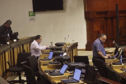 La nuevas computadoras se instalaron desde este 22 de abril de 2025 en el Pleno.