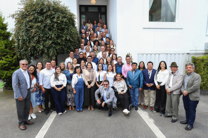 La próxima bancada del correísmo se reunió con sus nuevos integrantes.