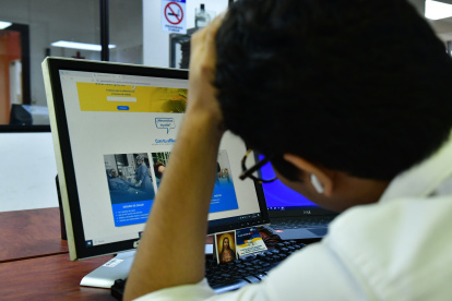 Muchas veces, navegar por los portales webs públicos causa malestar.