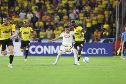 Barcelona recibió a Universitario de Deportes en la fecha 3 de la Copa Libertadores