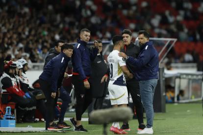 Pablo Sánchez, DT de Liga de Quito, durante el juego ante Flamengo.