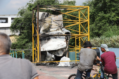 Un hombre fue hallado calcinado en un tramo del Malecón del Salado, en el oeste de Guayaquil.