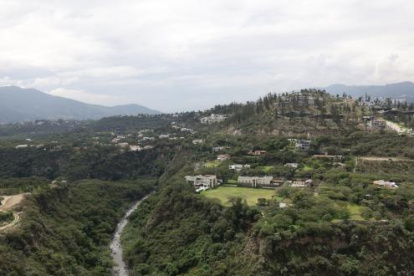Malestar. Vecinos aseguran que la construcción de la Planta de Tratamiento de Aguas residuales afectaría a la naturaleza.