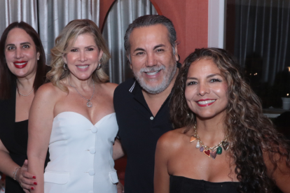 Luisa de Torres, Monina Montgomery, José Luis Torres y Ericka Segale,