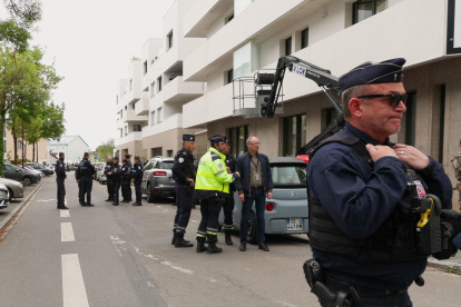 Un fuerte dispositivo policial corta el tráfico en las inmediaciones de un instituto de secundaria en Nantes (oeste de Francia)