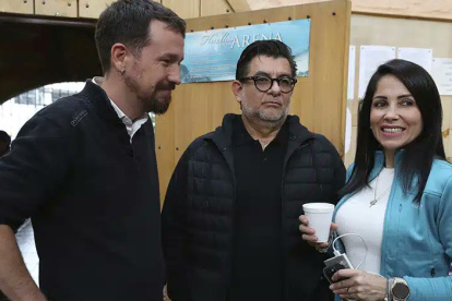 Pablo Iglesias en su visita a Ecuador, en 2023, para apoyar la primera candidatura de Luisa González.