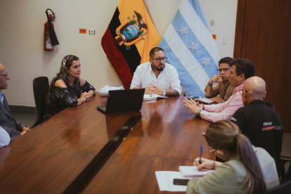 Los vecinos de Urdesa dialogaron con el flamante intendente.