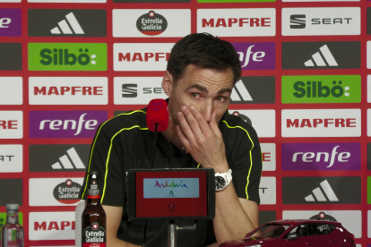 El árbitro Ricardo de Burgos en rueda de prensa previo a la final de la Copa del Rey