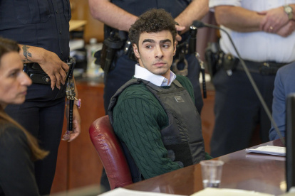 Luigi Mangione, comparece ante un tribunal de Nueva York, en Nueva York, EE. UU., el 21 de febrero de 2025.