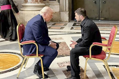 Donald Trump y  Volodimir Zelenski se reunieron previo al funeral del papa Francisco.