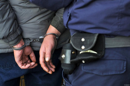 Un oficial en servicio activo fue capturado en el norte de Quito mientras manejaba un vehículo reportado como robado