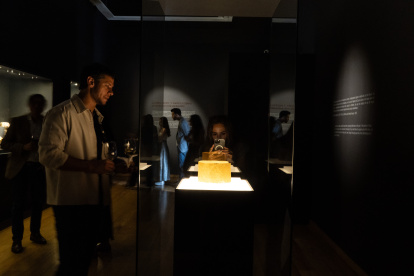 La exposición tiene tres salas, que contextualizan las piezas halladas del periodo de la integración.

AG GRANASA