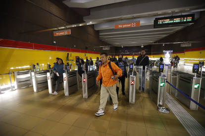El Metro arrancó su operación con cuatro años de retraso. La Contraloría ha observado más de treinta procesos.