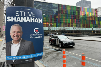 Fotografía de propaganda electoral del candidato a la Cámara de los Comunes de Canadá, el conservador Steve Shanahan, este sábado en una calle de Montreal (Canadá).