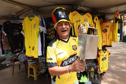 Jimmy Espinoza, hijo Hombre de la Campana