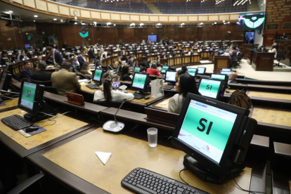 Con 112 votos a favor el Pleno respaldó reformas al Código Ingenios para aliviar la carga financiera de miles de jóvenes ecuatorianos.