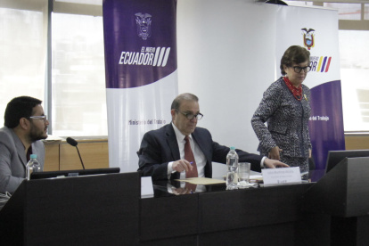 La ministra de Trabajo se reunión hoy con trabajadores y empleadores para debatir la propuesta