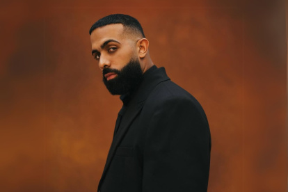 Eladio Carrión tiene 30 años.