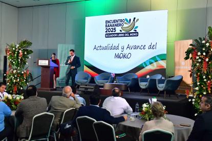 Una de las conferencias que se están dando e la Cumbre bananera 2025, en el Centro de Convenciones de Guayaquil.