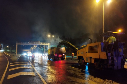 Se estima que los treabajos en las dos vías concluyan a mediados de mayo.