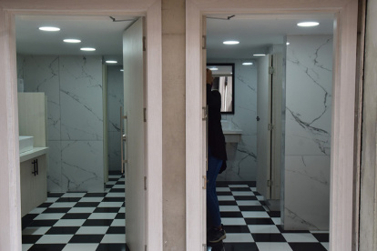 La intervención en los baños del Palacio Municipal fue informada este 29 de abril.