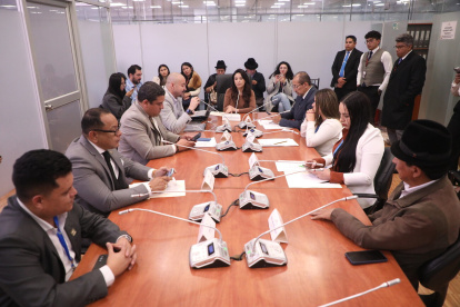 La Comisión de Fiscalización sesionará para calificar la solicitud de juicio político.