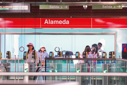 El Metro de Quito operará con horario de feriado en el descanso del viernes 2 de mayo de 2025.