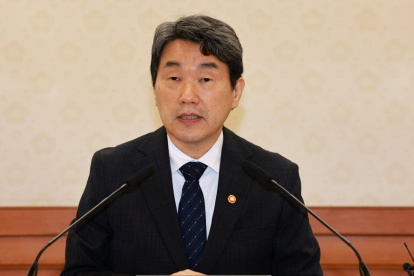 El presidente interino y viceprimer ministro de Corea del Sur, Lee Ju-ho.