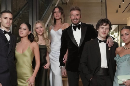 David Beckham junto a su familia


AG-EXPRESIONES