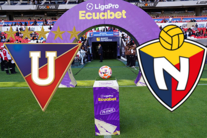 Liga de Quito recibe a El Nacional en el estadio Rodrigo Paz.