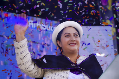 La alcaldesa de Ambato, Diana Caiza, durante la rendición de cuentas de su primer año de gestión.