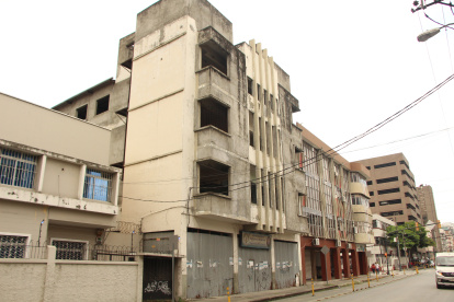 Las fallas arquitectónicas del Conservatorio Antonio Neumane dejaron sin clases a niños y jóvenes.