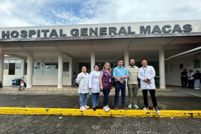 El ministro de Salud, Edgar Lama, recorrió el Hospital General de Macas.