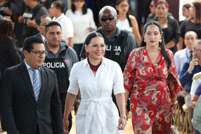 La presidenta del CNE Diana Atamaint registra un riesgo alto de seguridad, según informes.