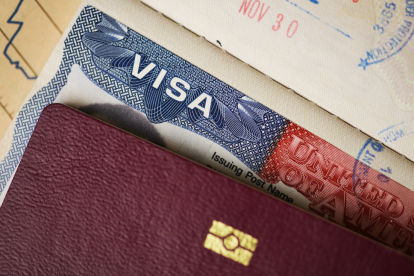 Pasaporte y ESTA en mano: así será el ingreso a EE.UU. sin visa desde 2025 para ciudadanos de países incluidos en el Visa Waiver Program.