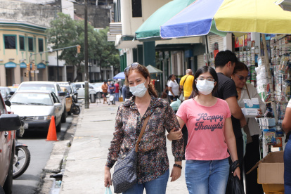 La ciudadanía evita contagiarse de Tos ferina y fiebre amarilla.