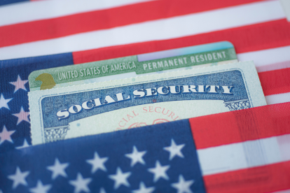La renovación de la Green Card es clave para mantener el estatus legal en EE.UU.; el trámite se realiza ante USCIS y puede tardar hasta un año.