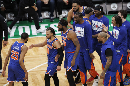 Los Knicks celebraron haber dado vuelta al marcador en 4 minutos.
