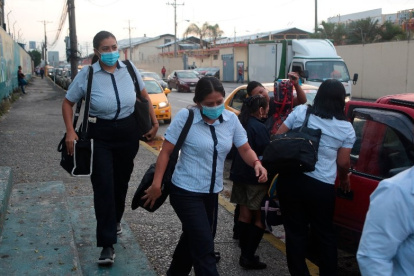 Los brotes de tosferina genera riesgo de aparecimiento de otras enfermedades, más fallecimientos por el contagio y la reducción de la inmunidad de grupo.