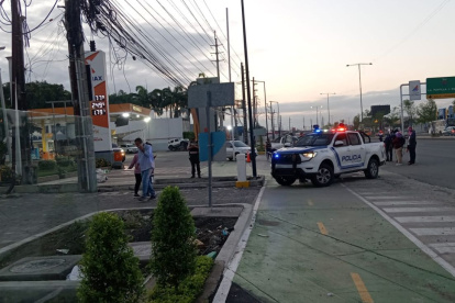 Asesinato en La Aurora se reporte en plaza comercial, al pie de la avenida León Febres Cordero.