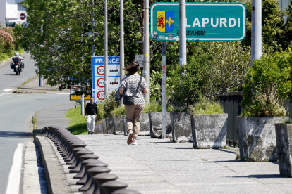 Frontera entre Francia y España, en el PaísVasco, donde son víctimas los inmigrantes procedente de África y los ciudadanos negros que viven en la comarca. EFE/Juan Herrero