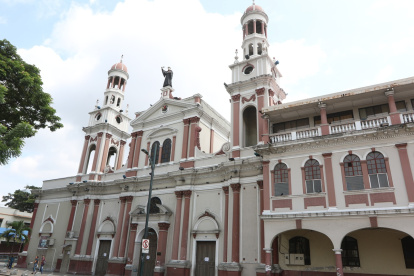 La iglesia San Agustín está ubicada en el centro de Guayaquil.
