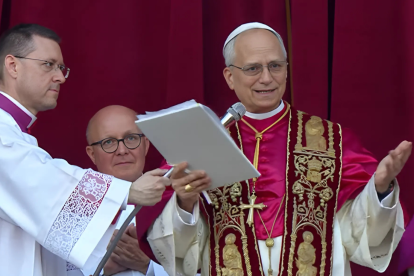 Papa León XIV es el sucesor de Francisco.