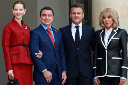 Daniel Noboa estuvo acompañado de su esposa, Lavinia Valbonesi, en su encuentro con el presidente de Francia, Emmanuel Macron.