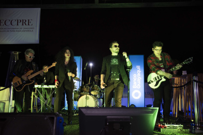 El talento de Ismael Brito, Anabel Naranjo y el grupo Alkymia Rumba y Flamenco envolvió al público con su energía y pasión.