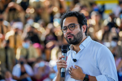 El ministro de Salud, Edgar Lama, anunció nuevas estrategias de vacunación para frenar los brotes de fiebre amarilla y tosferina en el país.