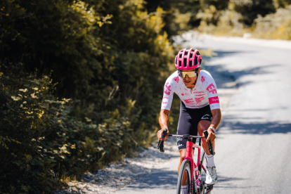 La Locomotora del Carchi se metió al Top Ten en el debut de la ronda italiana.