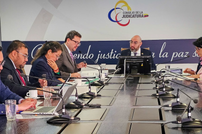 Godoy, Goyes y Yupangui votaron a favor de destituir a los jueces y exsecretarios por procesos disciplinarios.